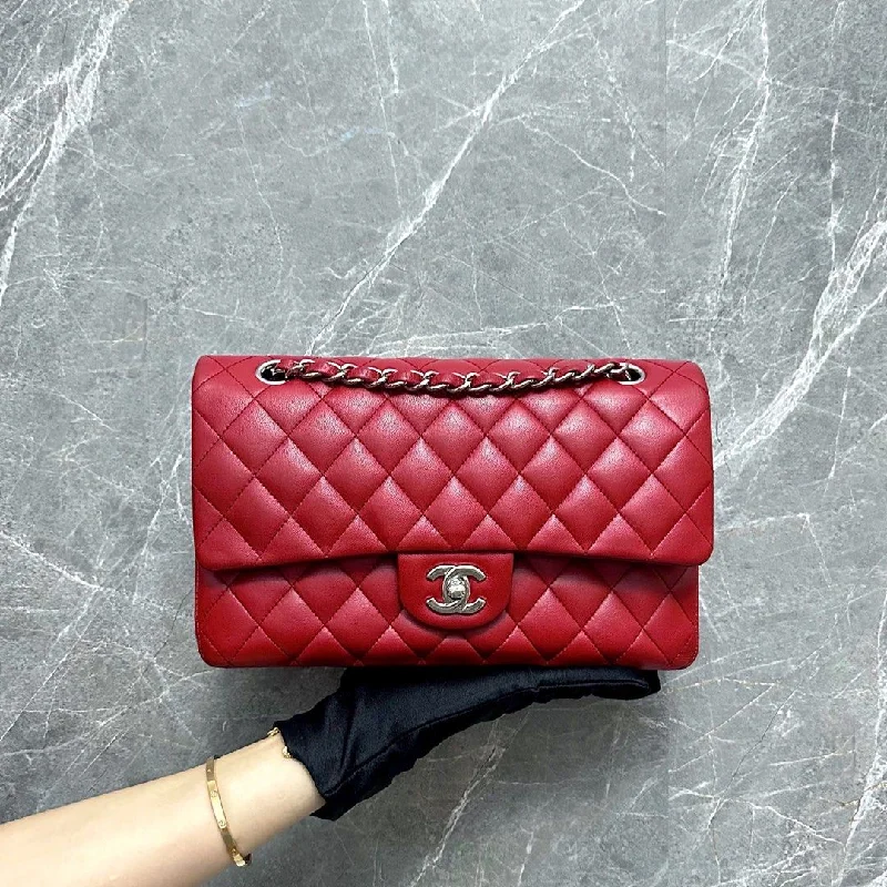 Flap Lambskin Red SHW No 17