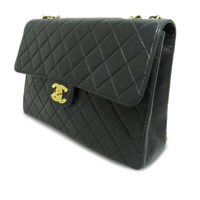 Chanel Jumbo Classic Lambskin Single Flap Bag (JAOCGr)