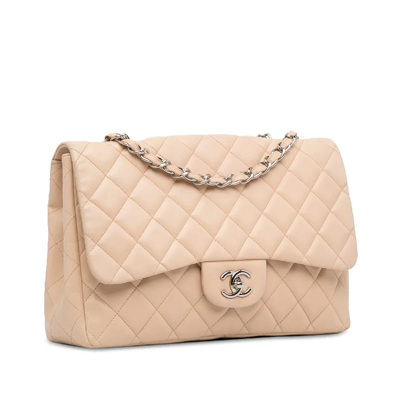 Chanel Jumbo Classic Lambskin Single Flap (gKWzLM)