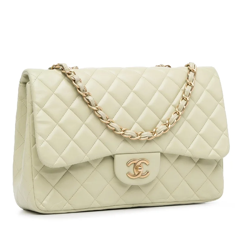 Chanel Jumbo Classic Lambskin Single Flap (RAwy5g)