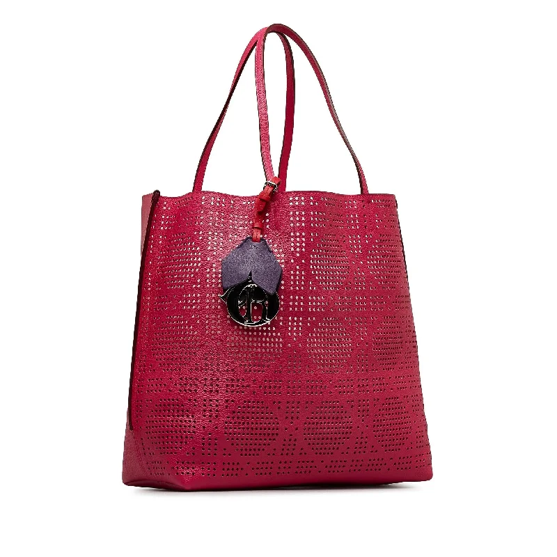 Dior Perforated Cannage Dioriva Tote (B6R2WX)